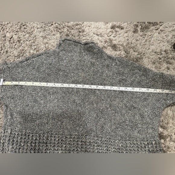 American Eagle grey sweater - Picture 3 of 5